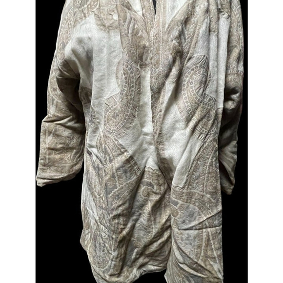 nwt designer Kimono wool with paiusley pattern in gorgeous bone white and ivorie - Picture 8 of 9